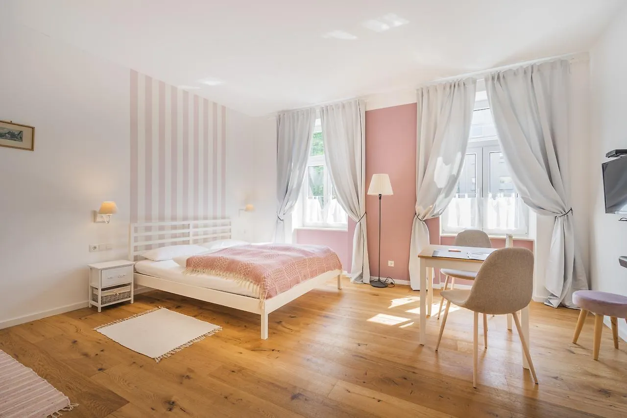 La Perla Vintage-Apartments Viena 0*,